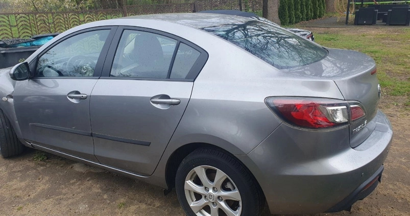 Mazda 3 cena 10500 przebieg: 149000, rok produkcji 2009 z Tłuszcz małe 29